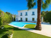 Недвижимость Villa Croix des Gardes: 1