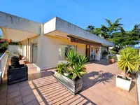 Недвижимость Villa Croix des Gardes: 1