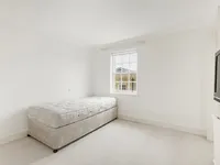 Недвижимость Bourne Street: 2