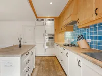 Недвижимость Bourne Street: 14