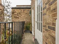 Недвижимость Bourne Street: 20