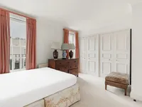 Недвижимость Bourne Street: 21