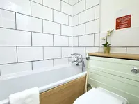 Недвижимость Hallfield Estate: 3