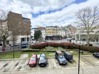 Недвижимость Hallfield Estate: 7