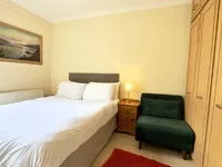 Недвижимость Hallfield Estate: 8