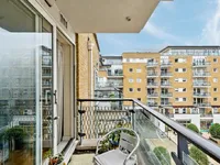 Недвижимость Dolphin House, Smugglers Way: 16