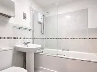 Недвижимость Voltaire Road: 2