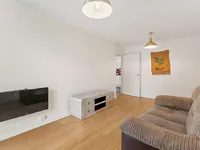 Недвижимость Bramlands Close: 2