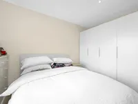 Недвижимость Bromyard Avenue: 2