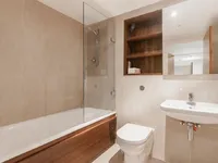 Недвижимость Bromyard Avenue: 2