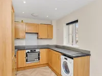 Недвижимость Robson Avenue: 8