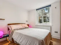 Недвижимость Queens Head Street: 2