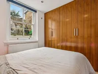 Недвижимость Queens Head Street: 3