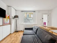 Недвижимость Queens Head Street: 8