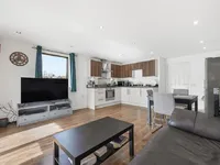 Недвижимость Gifford Road: 6