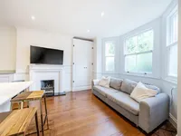 Недвижимость Knatchbull Road: 3