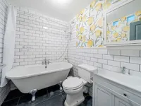 Недвижимость Knatchbull Road: 14