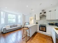 Недвижимость Knatchbull Road: 16