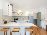 Недвижимость Knatchbull Road: 21