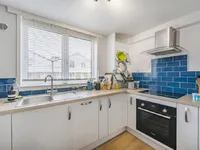 Недвижимость Cromwell Road: 13