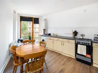 Недвижимость Lyme Grove House, Lyme Grove, Loddiges Road: 13