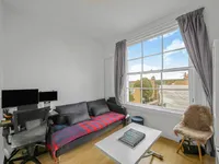 Недвижимость Cliff Court, Cliff Road: 8