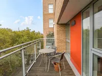 Недвижимость Glengall Road: 16