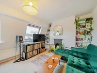 Недвижимость Landor Road: 2