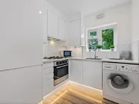 Недвижимость York Road, Acton: 9