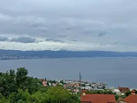 Недвижимость Квартира с двумя спальнями, Опатия: 2