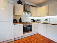 Недвижимость Coldharbour Lane: 8