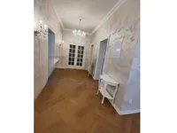 Недвижимость Трехкомнатная квартира в центре: 6