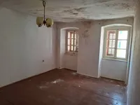 Недвижимость Семейный дом в Побрие: 3