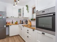 Недвижимость Семейный дом 180 м², Запад: 1