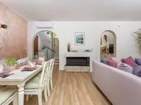 Недвижимость Семейный дом 180 м², Запад: 6