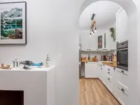 Недвижимость Семейный дом 180 м², Запад: 9