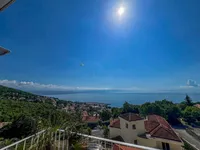 Недвижимость Четырехкомнатная квартира: 2