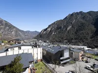 Недвижимость Apartment for sale in Santa Coloma, 3 bedrooms: 25