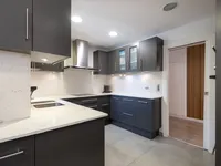 Недвижимость Apartment for sale in Santa Coloma, 3 bedrooms: 27
