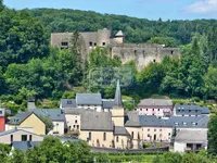 Недвижимость Castle for sale in Septfontaines: 2
