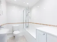 Недвижимость Upper Richmond Road: 1