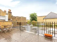 Недвижимость Upper Richmond Road: 3