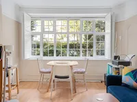 Недвижимость Acol Road: 10