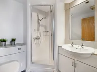 Недвижимость Smugglers Way: 1