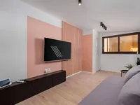 Недвижимость Трёхкомнатная квартира в центре: 1