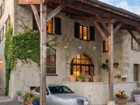 Недвижимость Apartment 5 rooms: 2