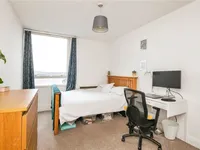 Недвижимость Bramlands Close: 16