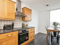 Недвижимость Bramlands Close: 17