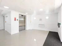 Недвижимость Clarence Avenue: 4