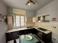 Недвижимость Квартира на первом этаже, центр Гориця: 7